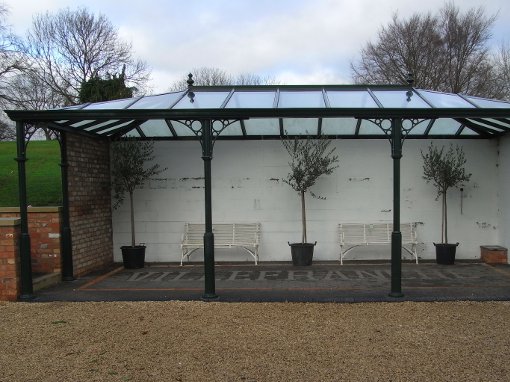 LEAN-TO PAVILION